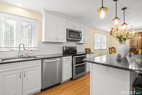 15 Butternut Drive Bloomfield CT 06002
