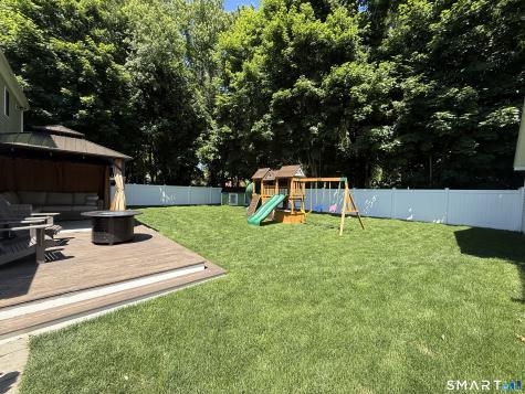 3 Middle Street Waterford CT 06385