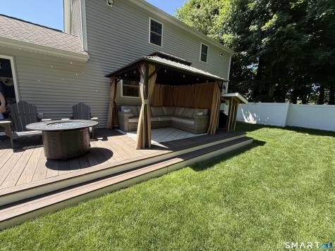 3 Middle Street Waterford CT 06385