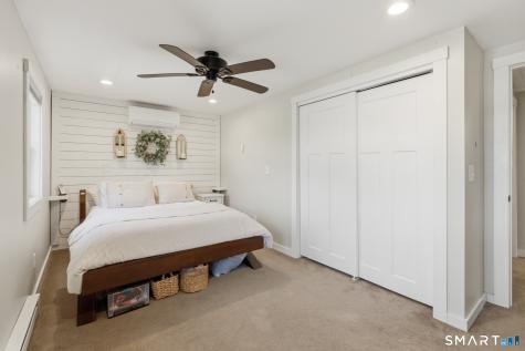 3 Middle Street Waterford CT 06385