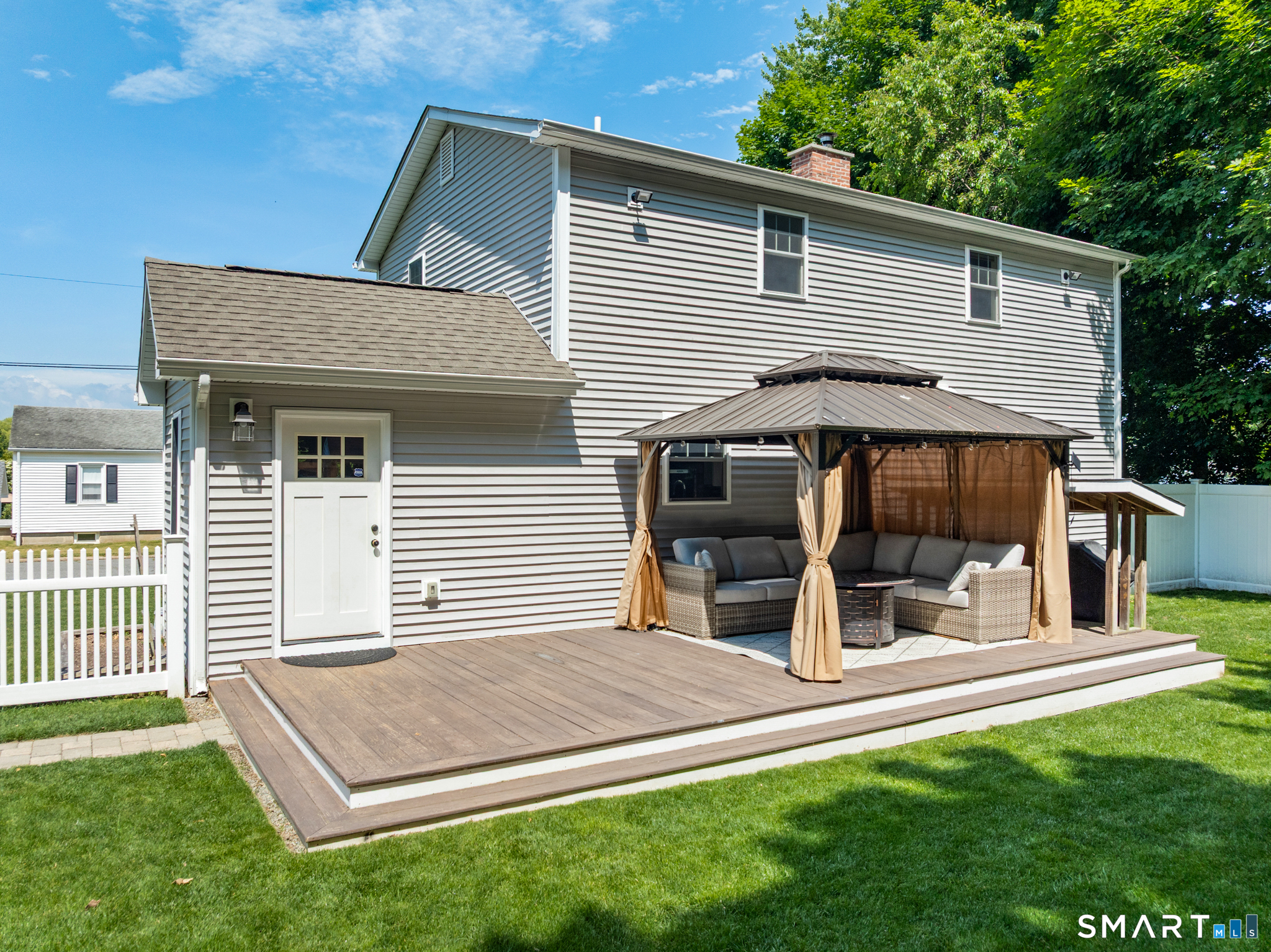 3 Middle Street Waterford CT 06385