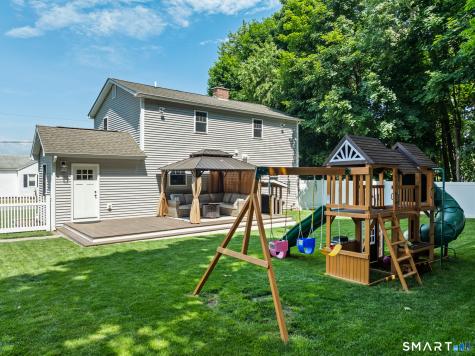 3 Middle Street Waterford CT 06385