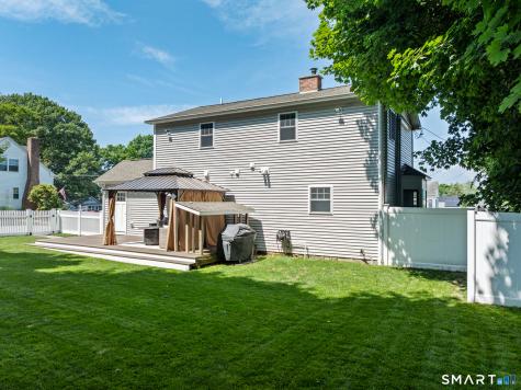 3 Middle Street Waterford CT 06385