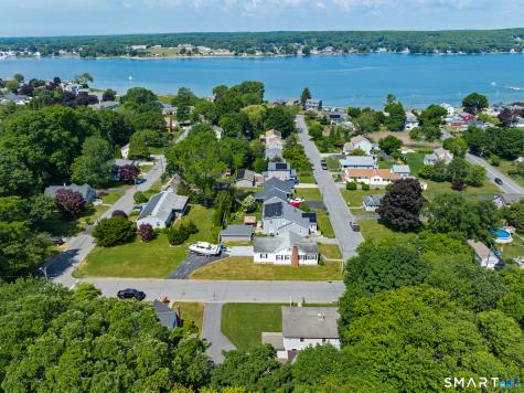 3 Middle Street Waterford CT 06385