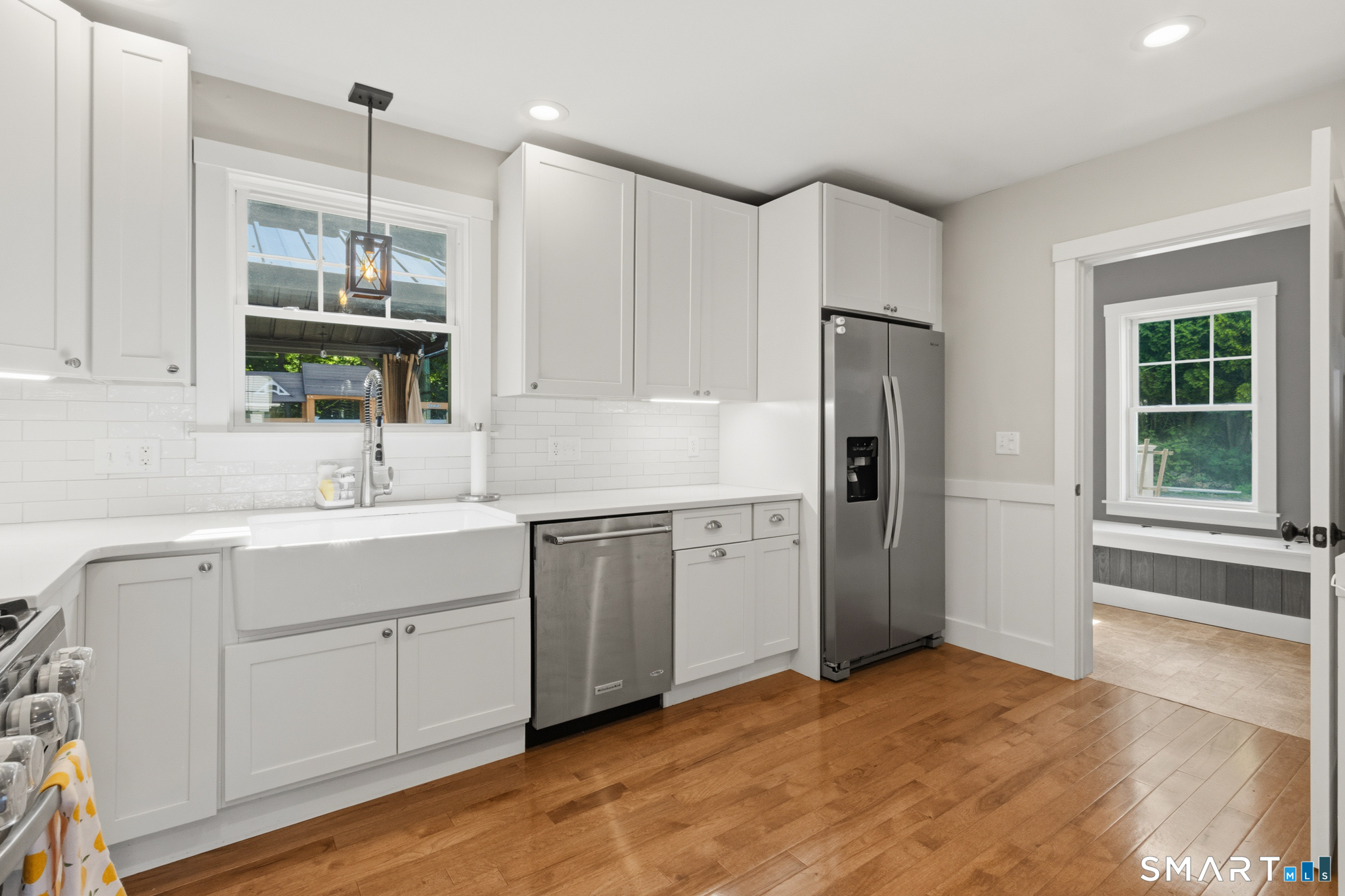 3 Middle Street Waterford CT 06385