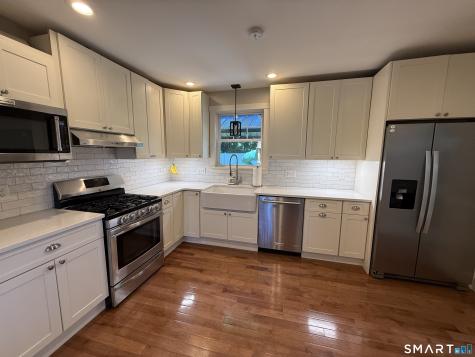 3 Middle Street Waterford CT 06385