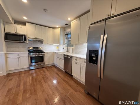 3 Middle Street Waterford CT 06385