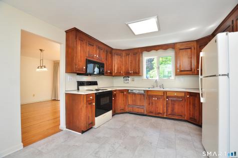 37 Pilgrim Drive Windsor CT 06095