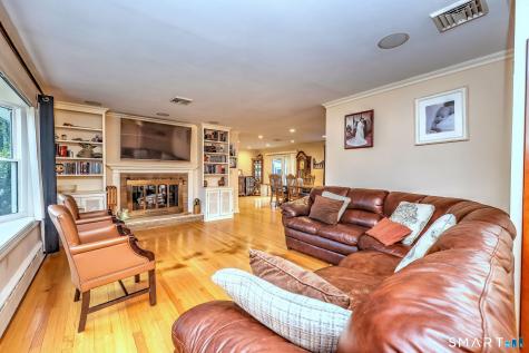52 Lauderdale Drive Trumbull CT 06611