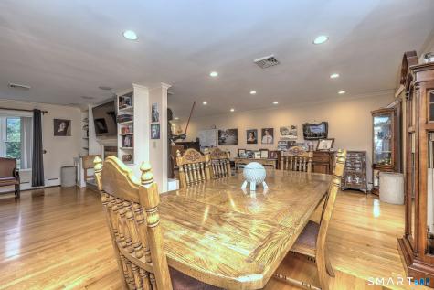 52 Lauderdale Drive Trumbull CT 06611