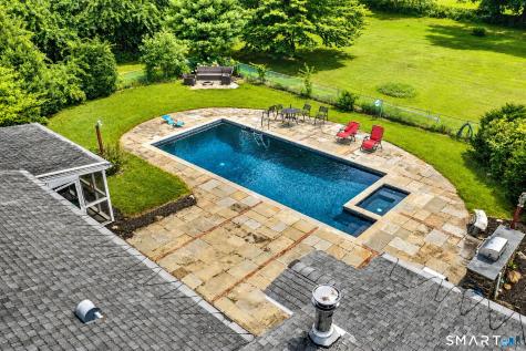 52 Lauderdale Drive Trumbull CT 06611