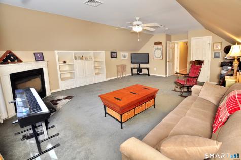 16 Stonewall Drive Granby CT 06090