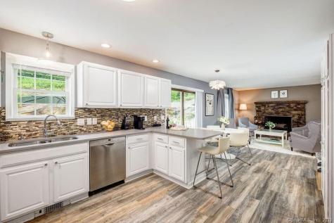 18 Tunnel Road Roxbury CT 06783