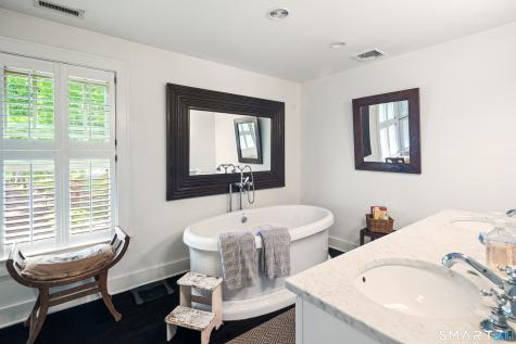 496 Trinity Pass Road New Canaan CT 06840