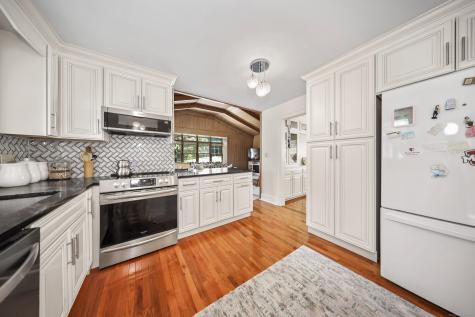 11 Ariel Road Woodbridge CT 06525