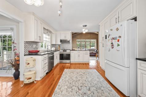 11 Ariel Road Woodbridge CT 06525