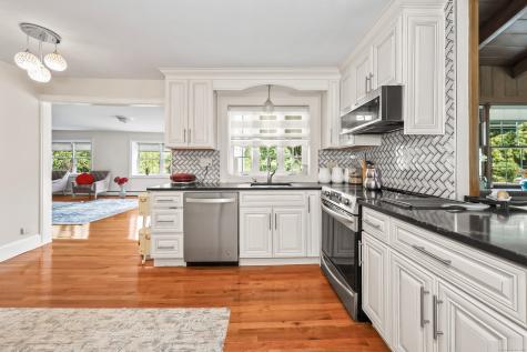 11 Ariel Road Woodbridge CT 06525