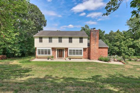 11 Ariel Road Woodbridge CT 06525