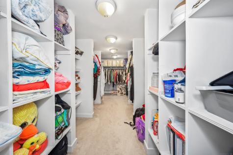 11 Ariel Road Woodbridge CT 06525