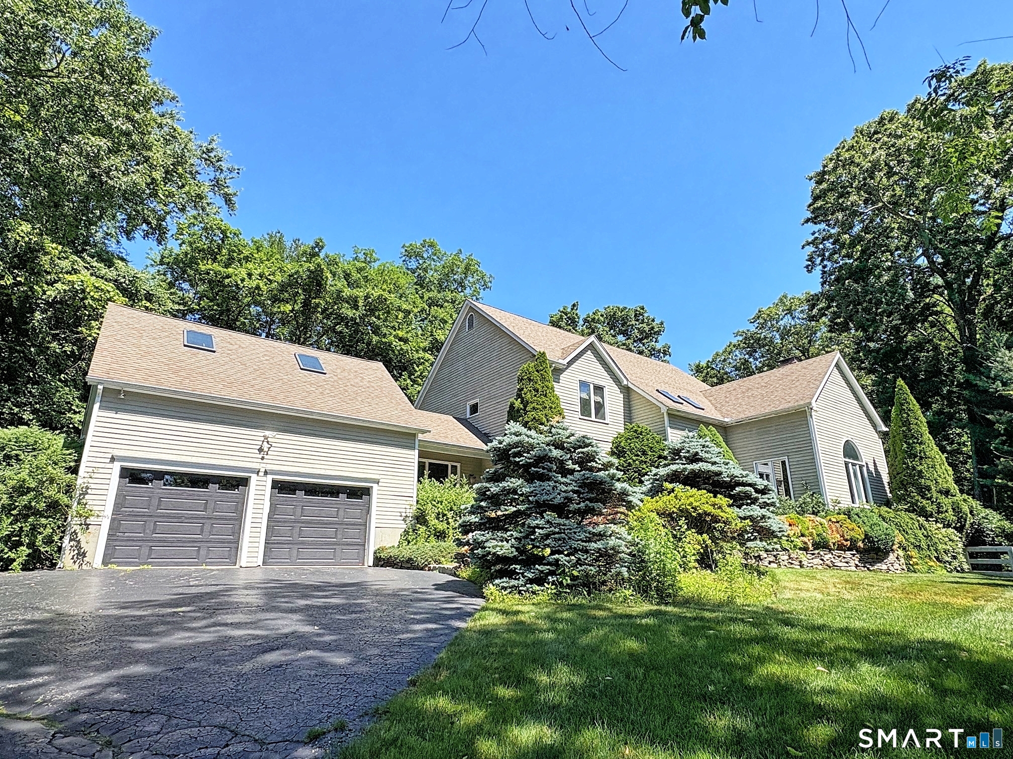 14 Brae Loch Way Shelton CT 06484