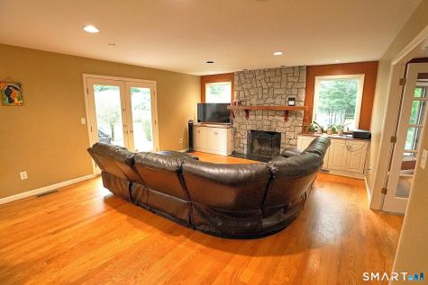 14 Brae Loch Way Shelton CT 06484