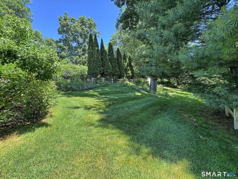 14 Brae Loch Way Shelton CT 06484