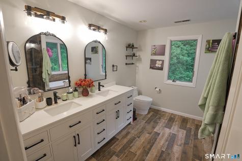 14 Brae Loch Way Shelton CT 06484