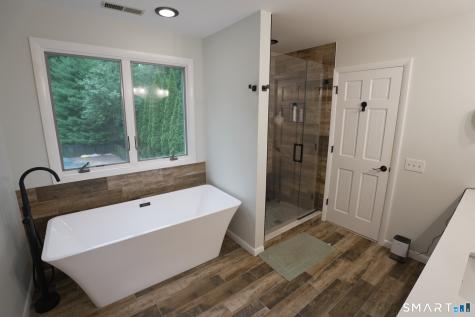 14 Brae Loch Way Shelton CT 06484