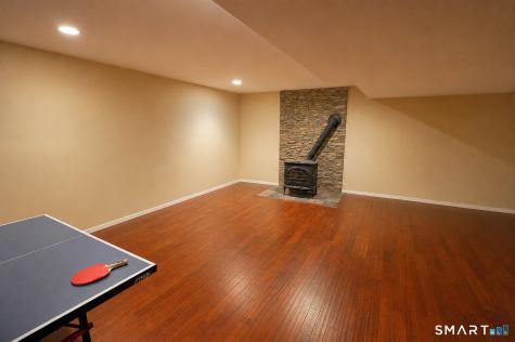 14 Brae Loch Way Shelton CT 06484
