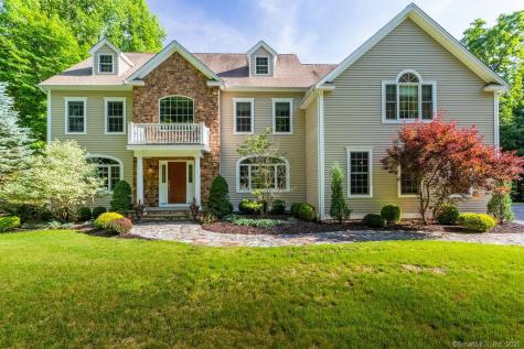 11 Mia Bella Drive New Milford CT 06776