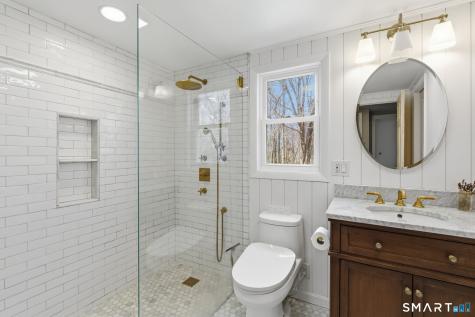 6 Fieldstone Drive Newtown CT 06470