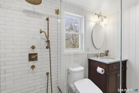6 Fieldstone Drive Newtown CT 06470