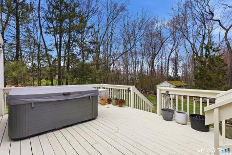6 Fieldstone Drive Newtown CT 06470