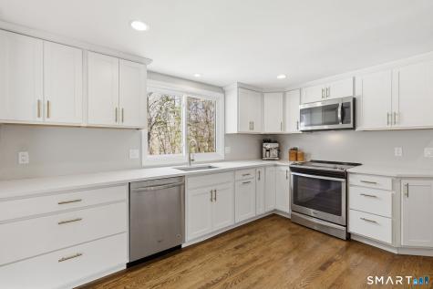 6 Fieldstone Drive Newtown CT 06470