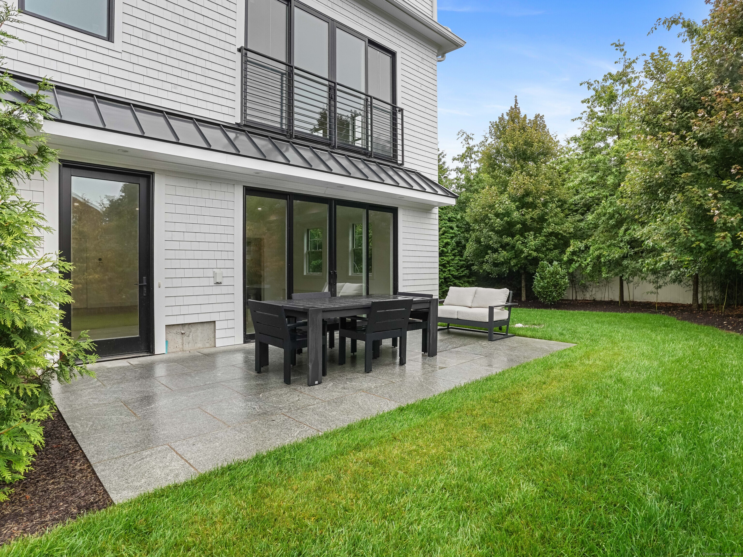 345 Reef Road Fairfield CT 06824