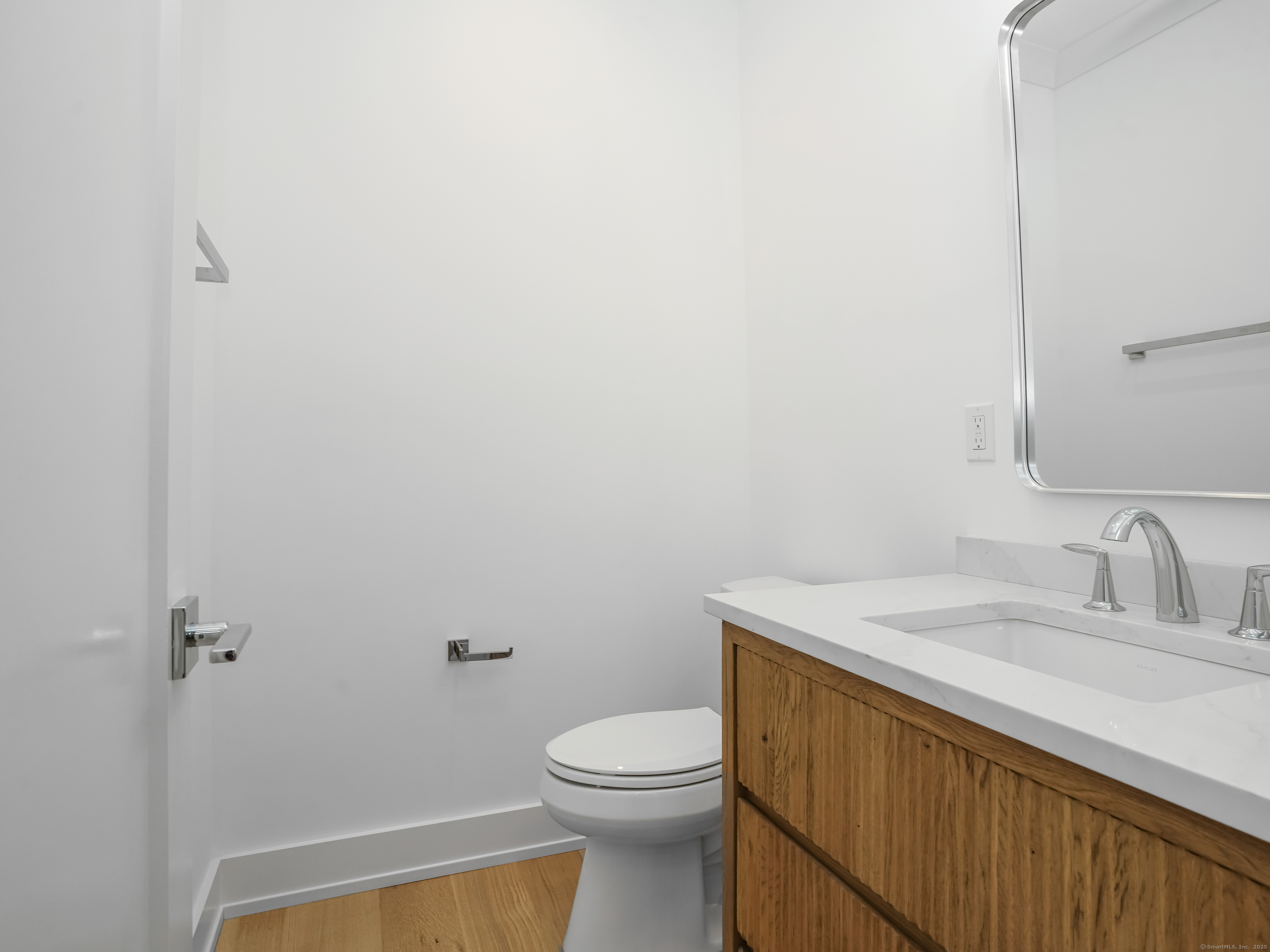 345 Reef Road Fairfield CT 06824