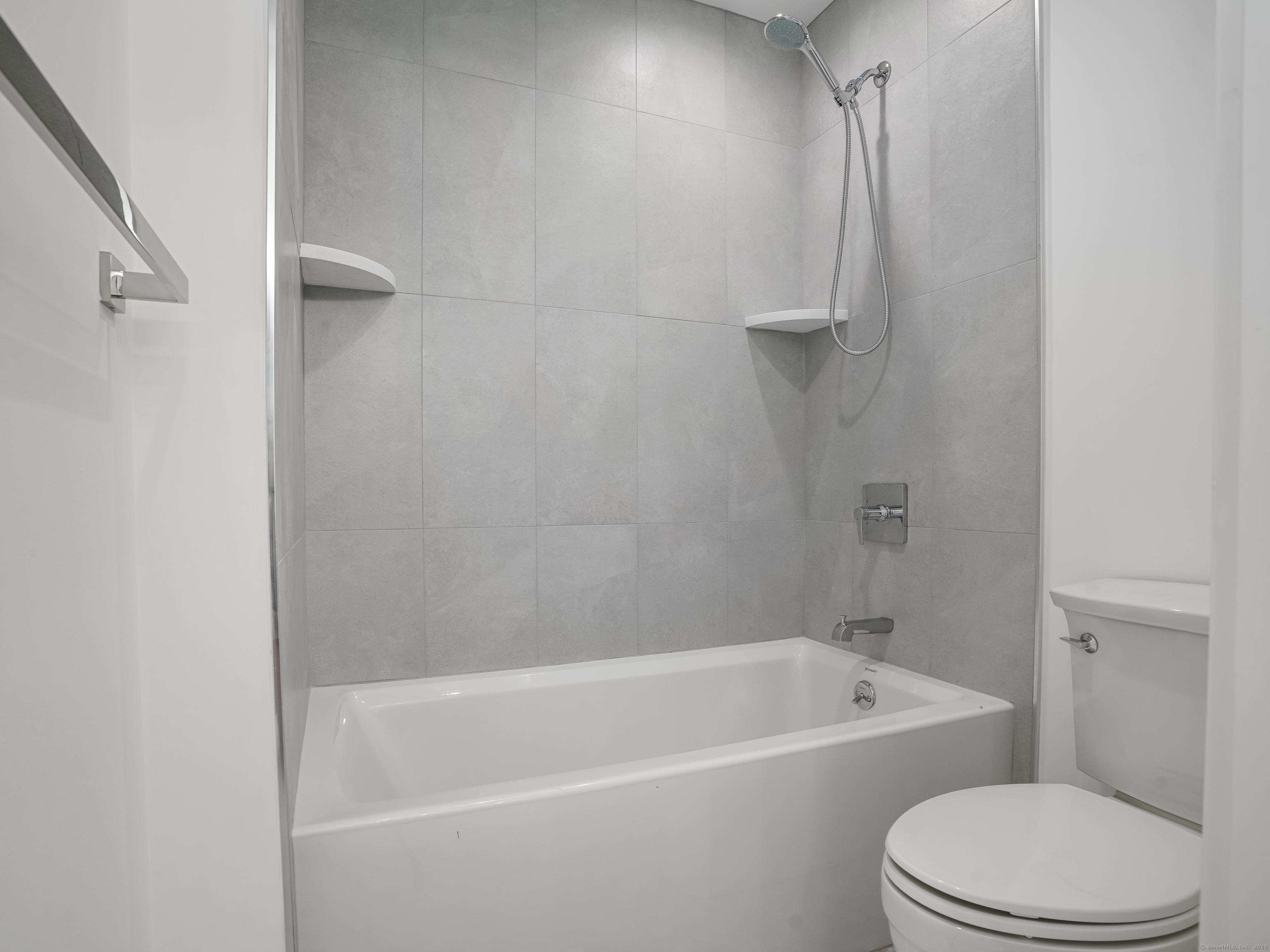 345 Reef Road Fairfield CT 06824