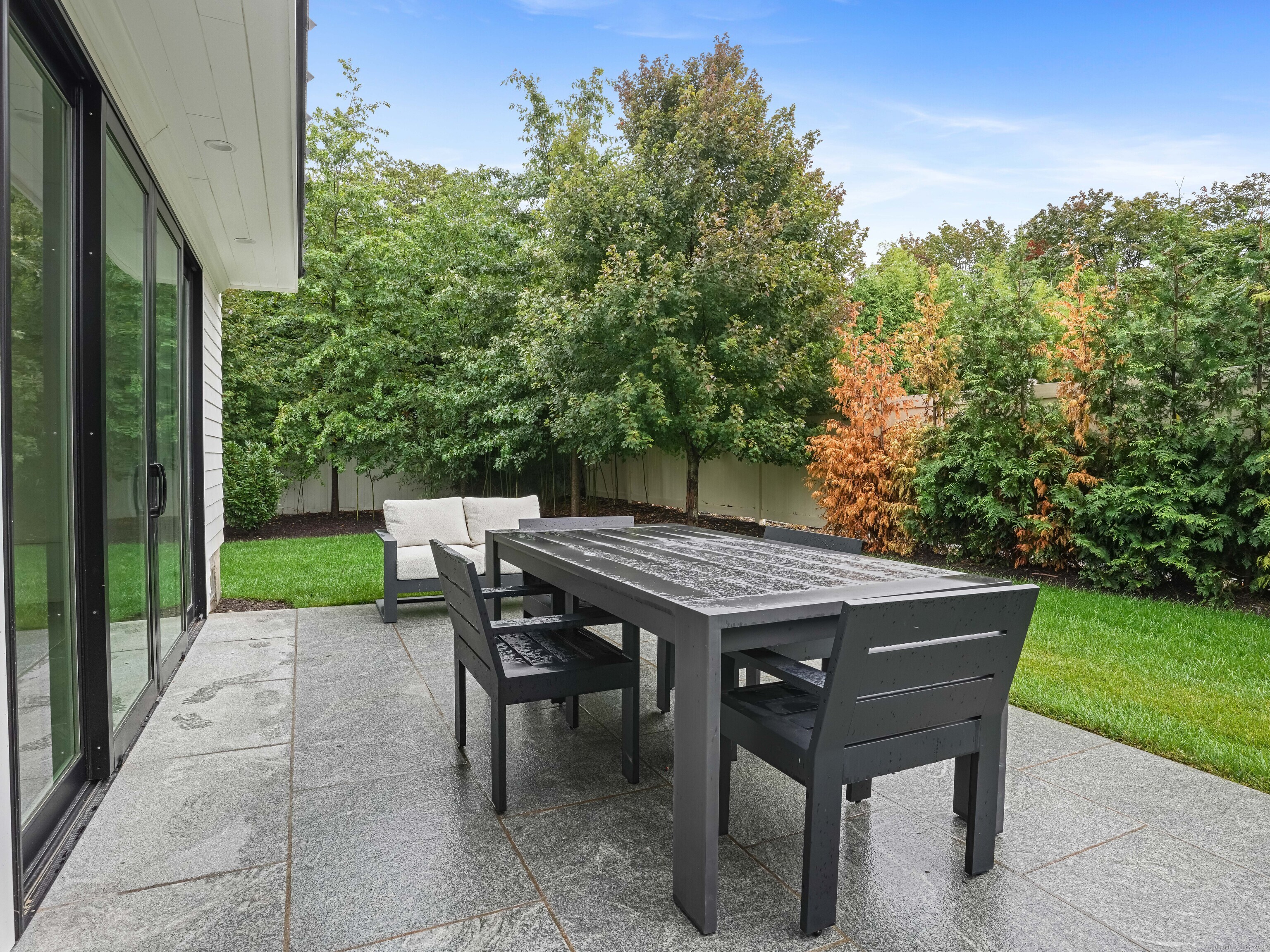 345 Reef Road Fairfield CT 06824