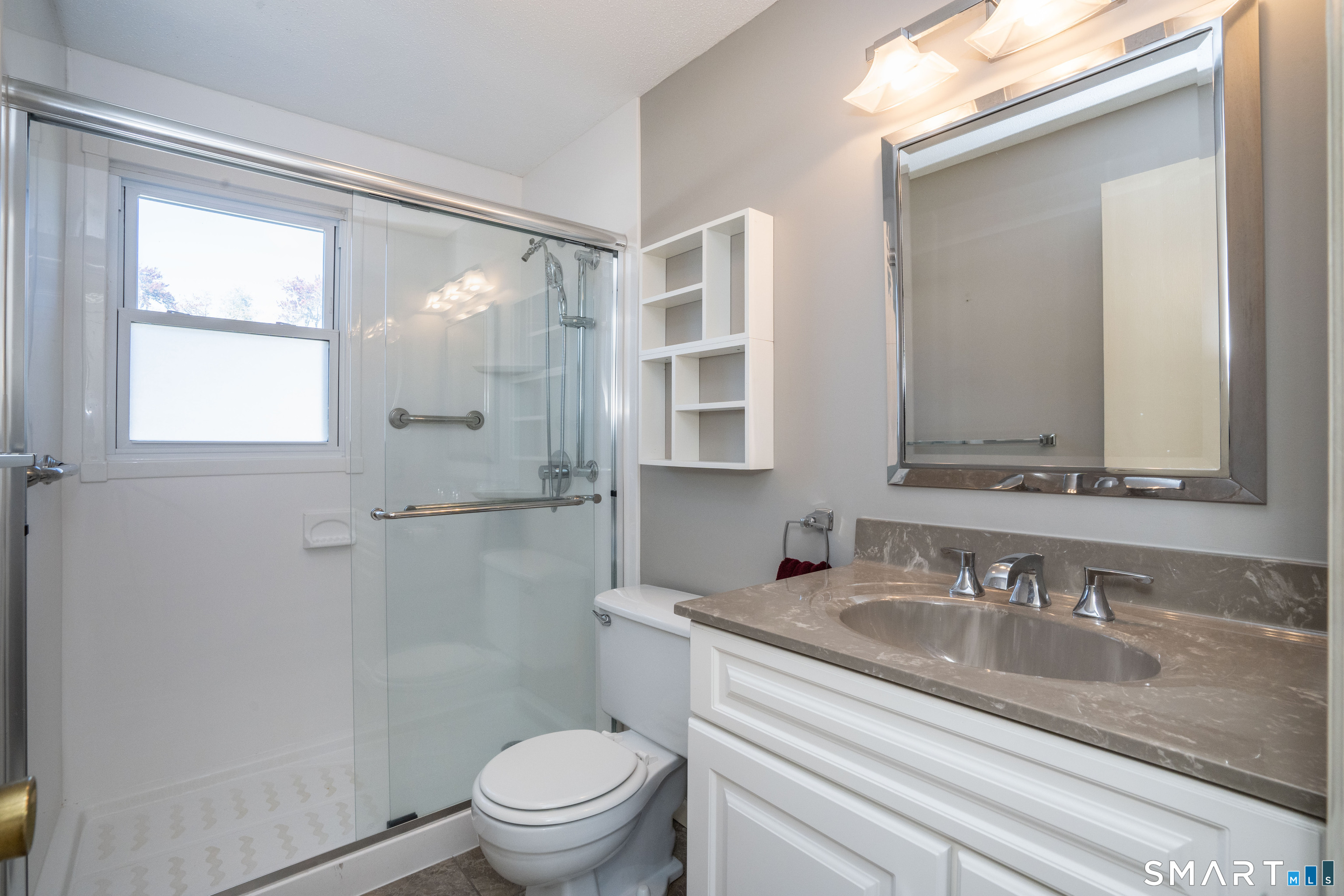 25 Kimberly Lane East Hartford CT 06108