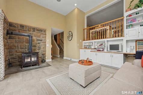 20 Mauweehoo Hill Sherman CT 06784