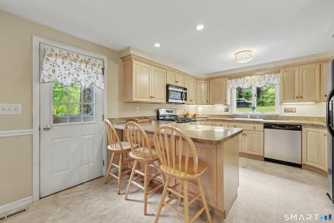 20 Mauweehoo Hill Sherman CT 06784