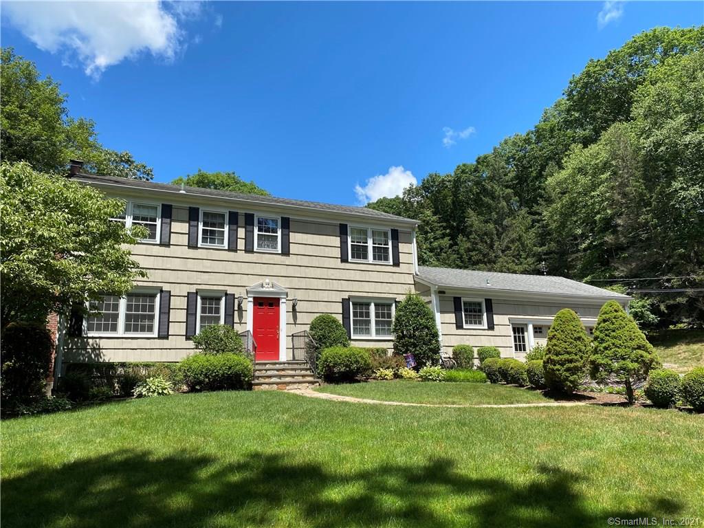 8 Evergreen Road New Canaan CT 06840