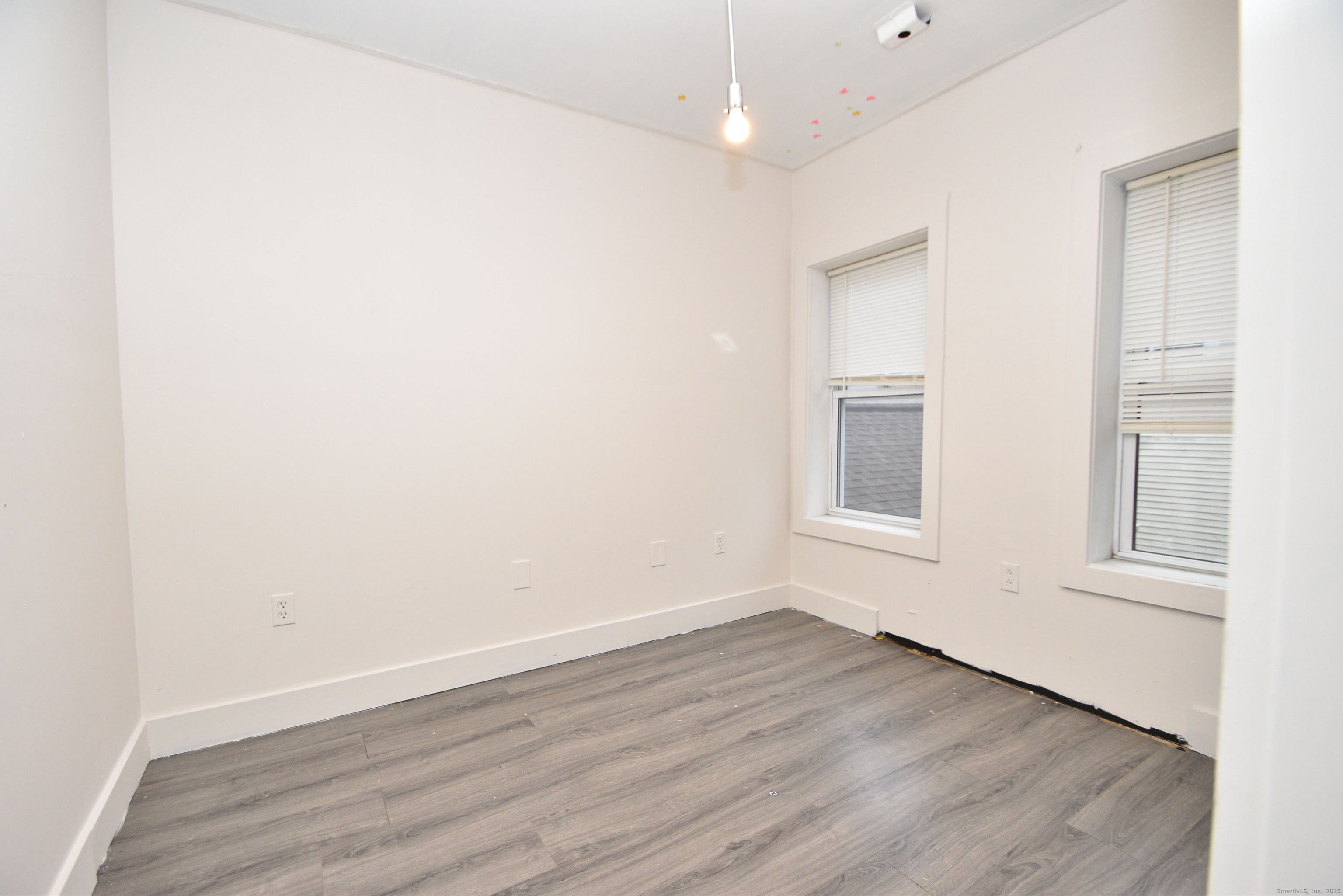 385 Broad Street New London CT 06320