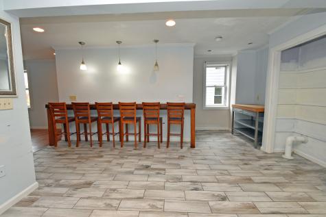 385 Broad Street New London CT 06320