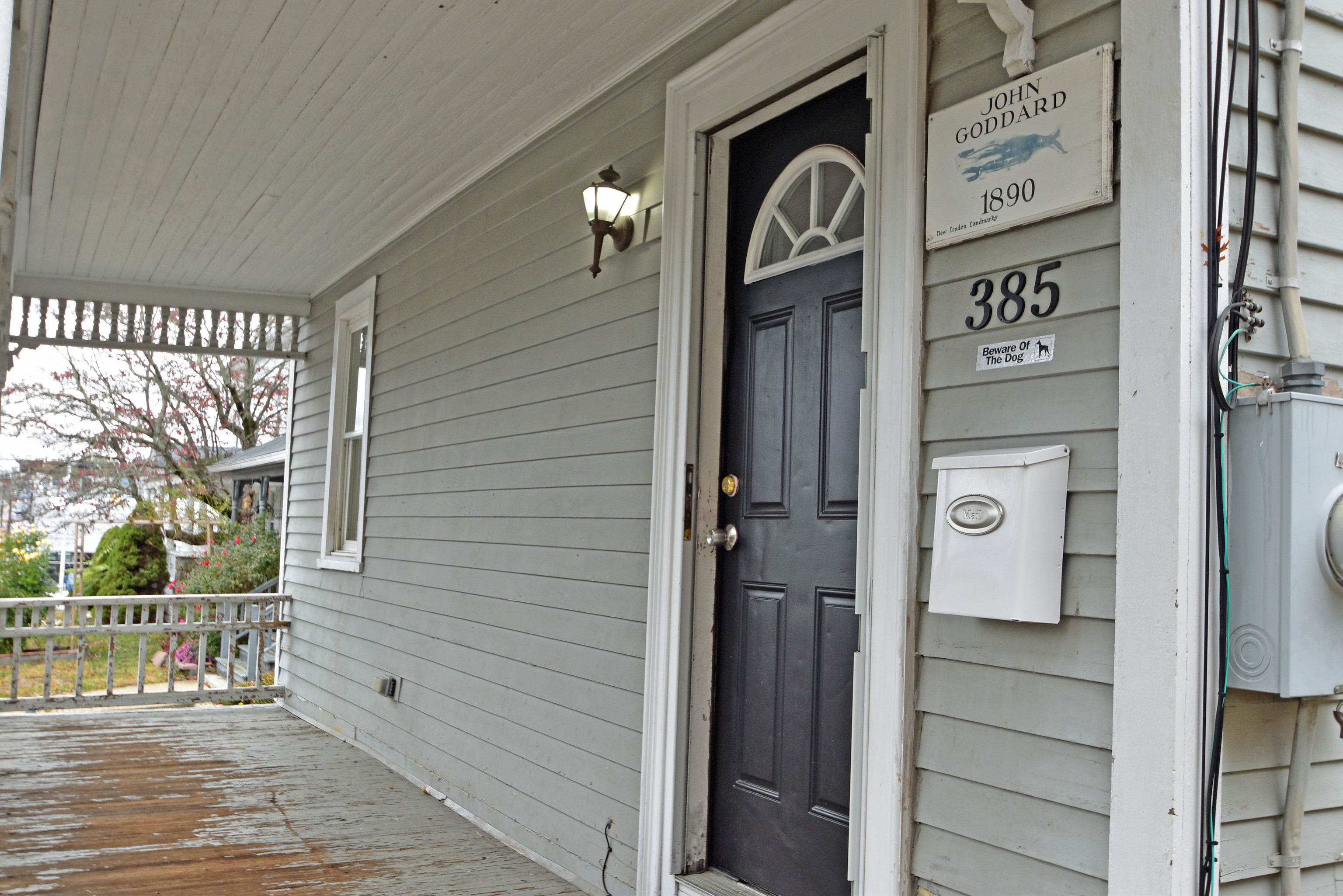 385 Broad Street New London CT 06320