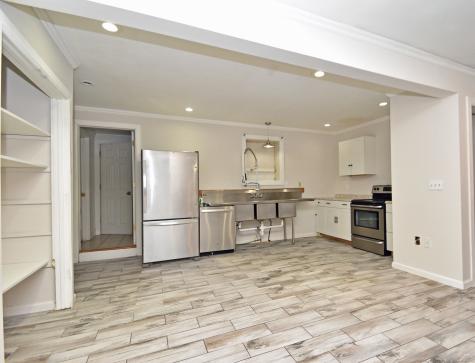 385 Broad Street New London CT 06320