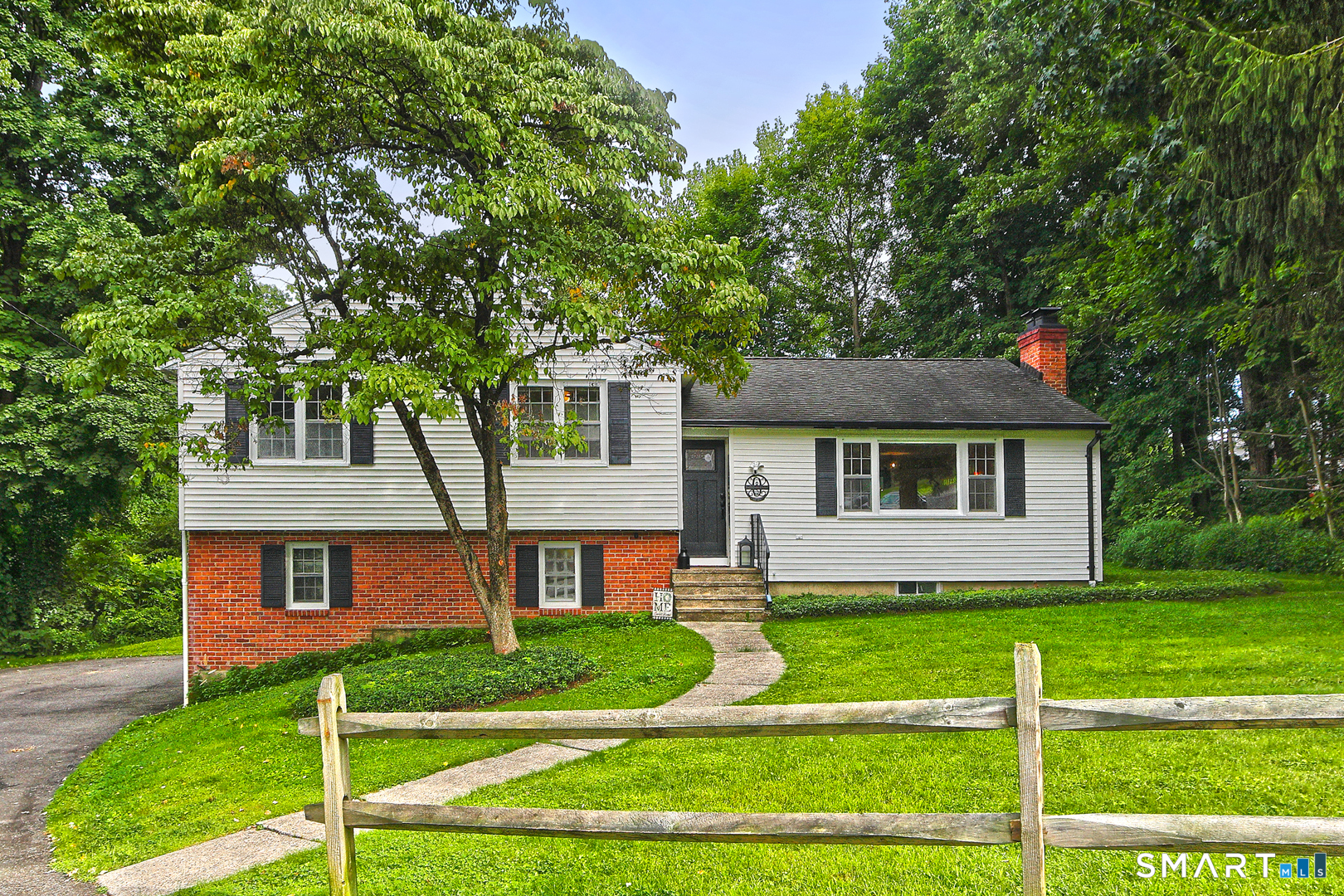 2 Chestnut Circle Naugatuck CT 06770
