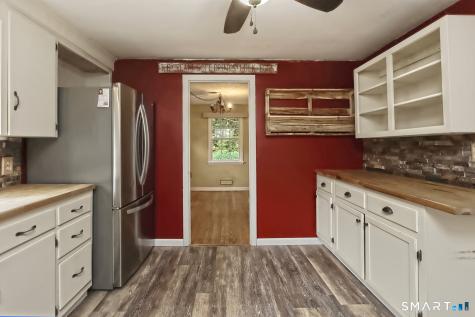 2 Chestnut Circle Naugatuck CT 06770
