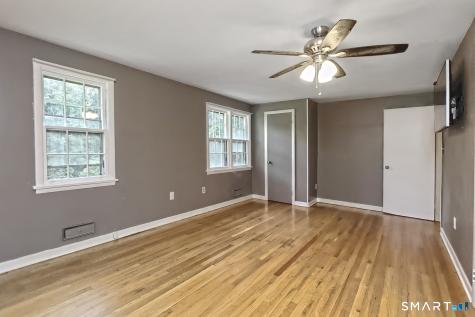 2 Chestnut Circle Naugatuck CT 06770