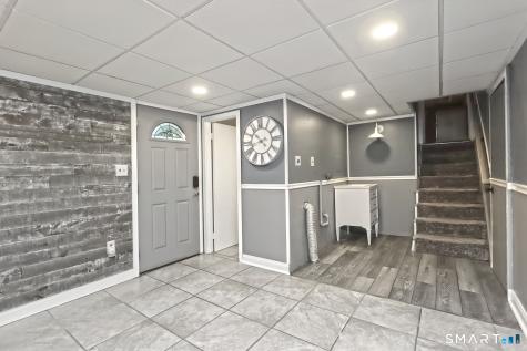 2 Chestnut Circle Naugatuck CT 06770
